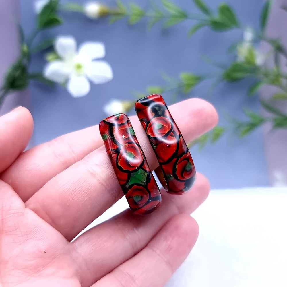 Poppy Flowers Plaine Huggie Earrings