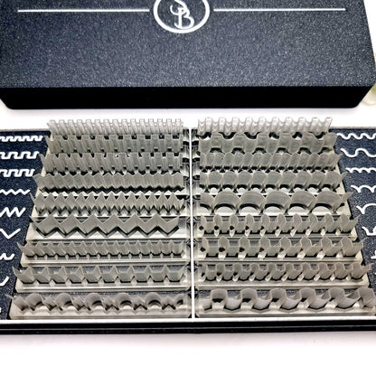 18 Short Blades Set in Designed Box